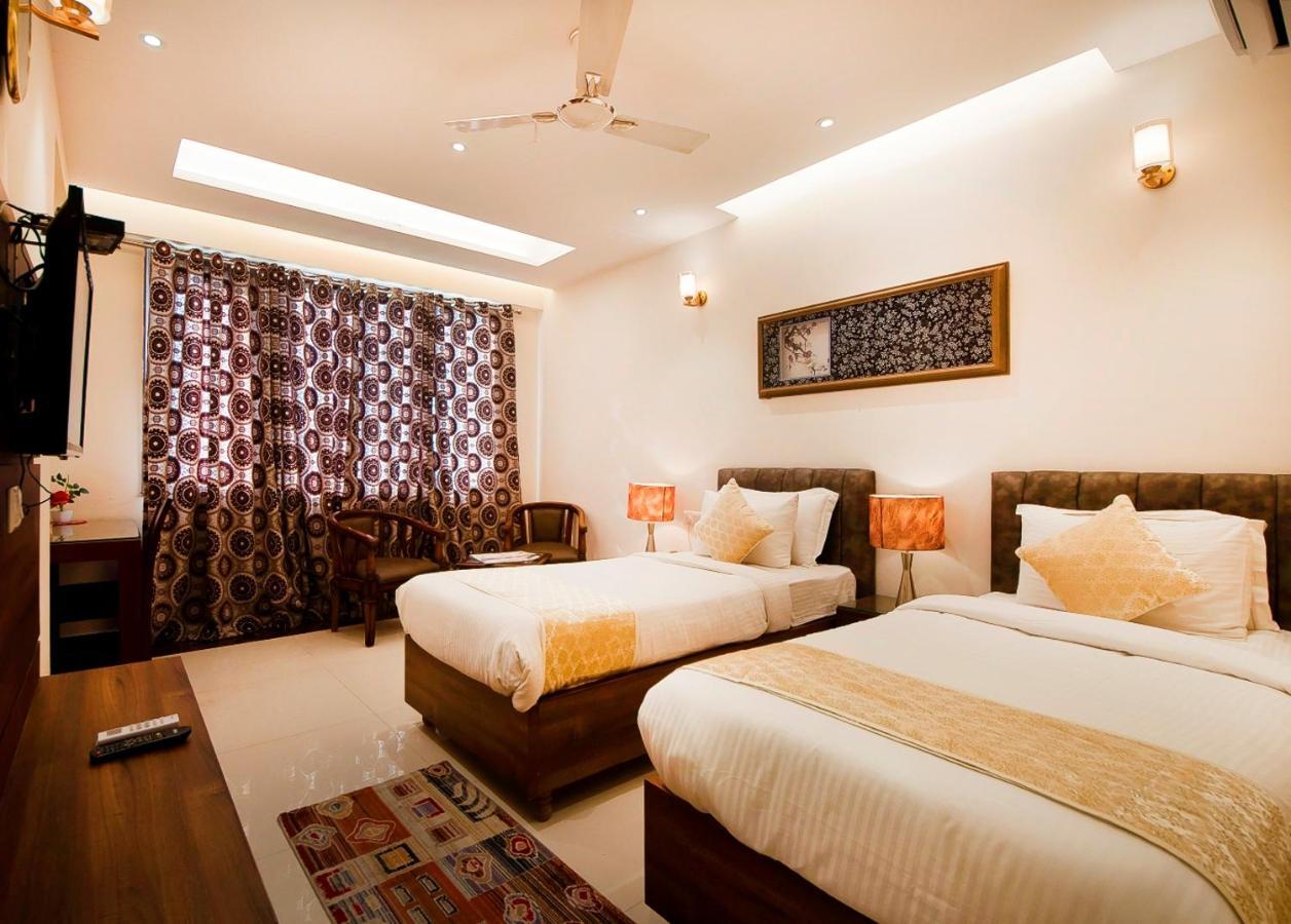 Imperial Apartments Huda City Gurgaon Zewnętrze zdjęcie