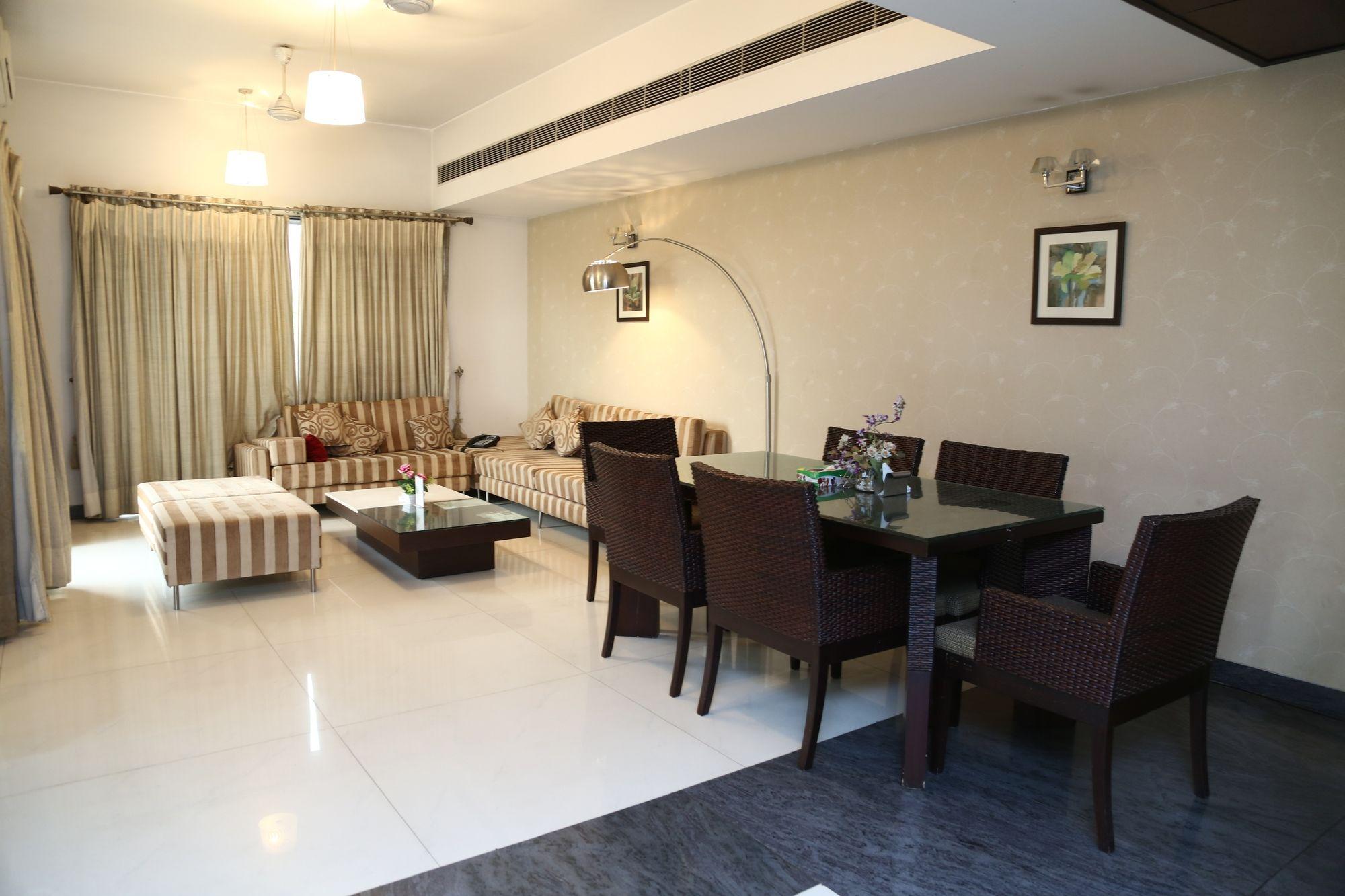 Imperial Apartments Huda City Gurgaon Zewnętrze zdjęcie