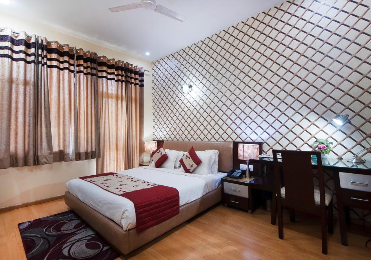 Imperial Apartments Huda City Gurgaon Zewnętrze zdjęcie